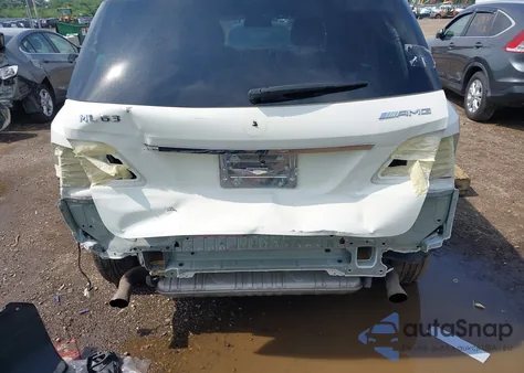 2012 Mercedes-Benz Ml 63 Amg 4Matic z USA, uszkodzony, nr VIN 4JGDA7EB1CA051616